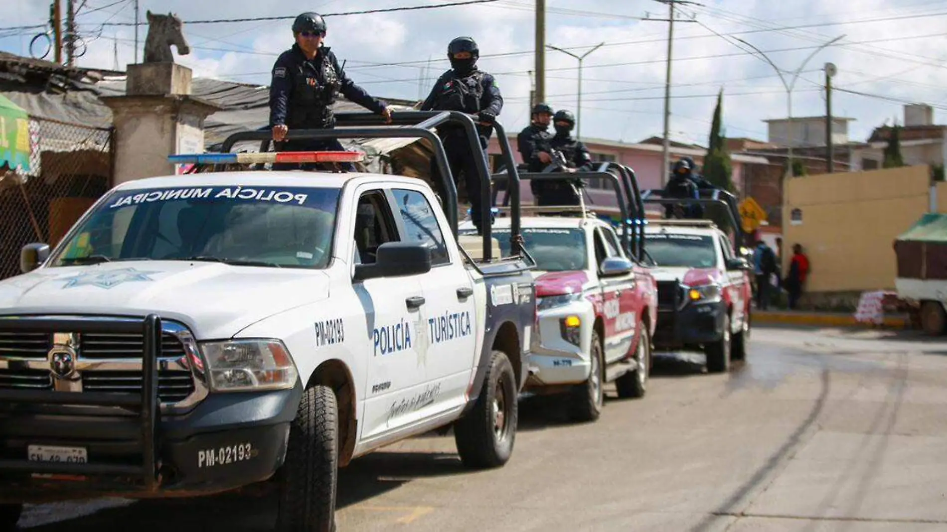 A la protesta del grupo de opositores se sumó la queja de alrededor de 15 personas